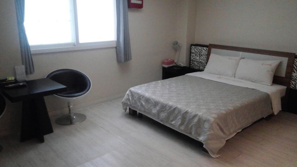 Geoje Win Hotel Zimmer foto